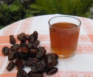 Tasty Homemade Date Wine Recipe