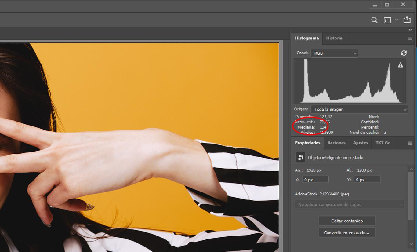 1 - The Median value in the Histogram window.jpg