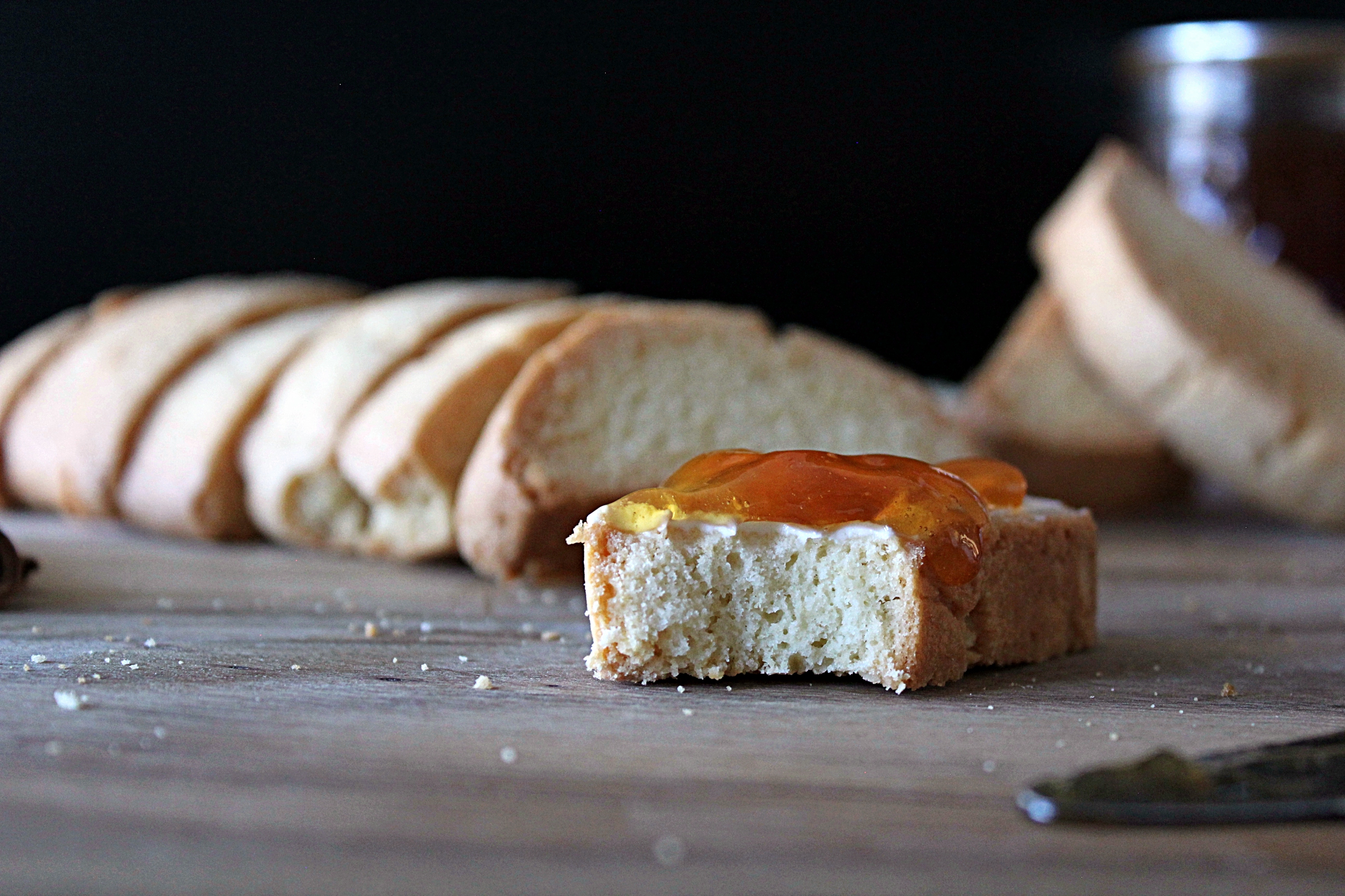 230916 chai tea jelly vanilla biscotti.jpg