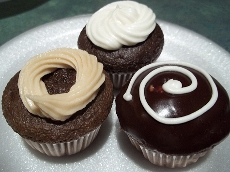 3 in 1 mini cupcakes.jpg