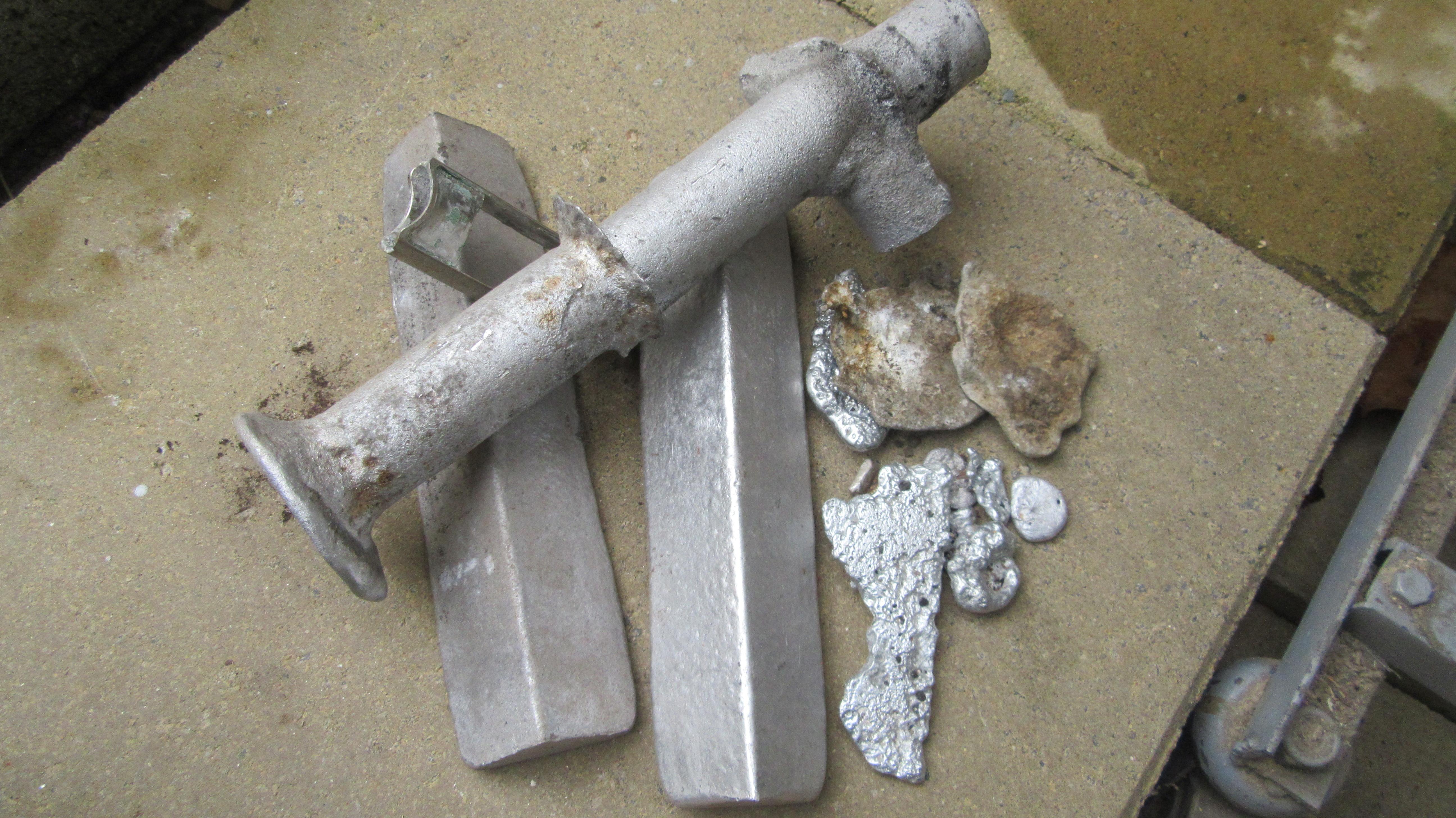 Aluminum ingots.JPG