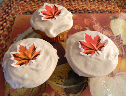 Autumn Leafs Halloween Cupcakes 1.JPG