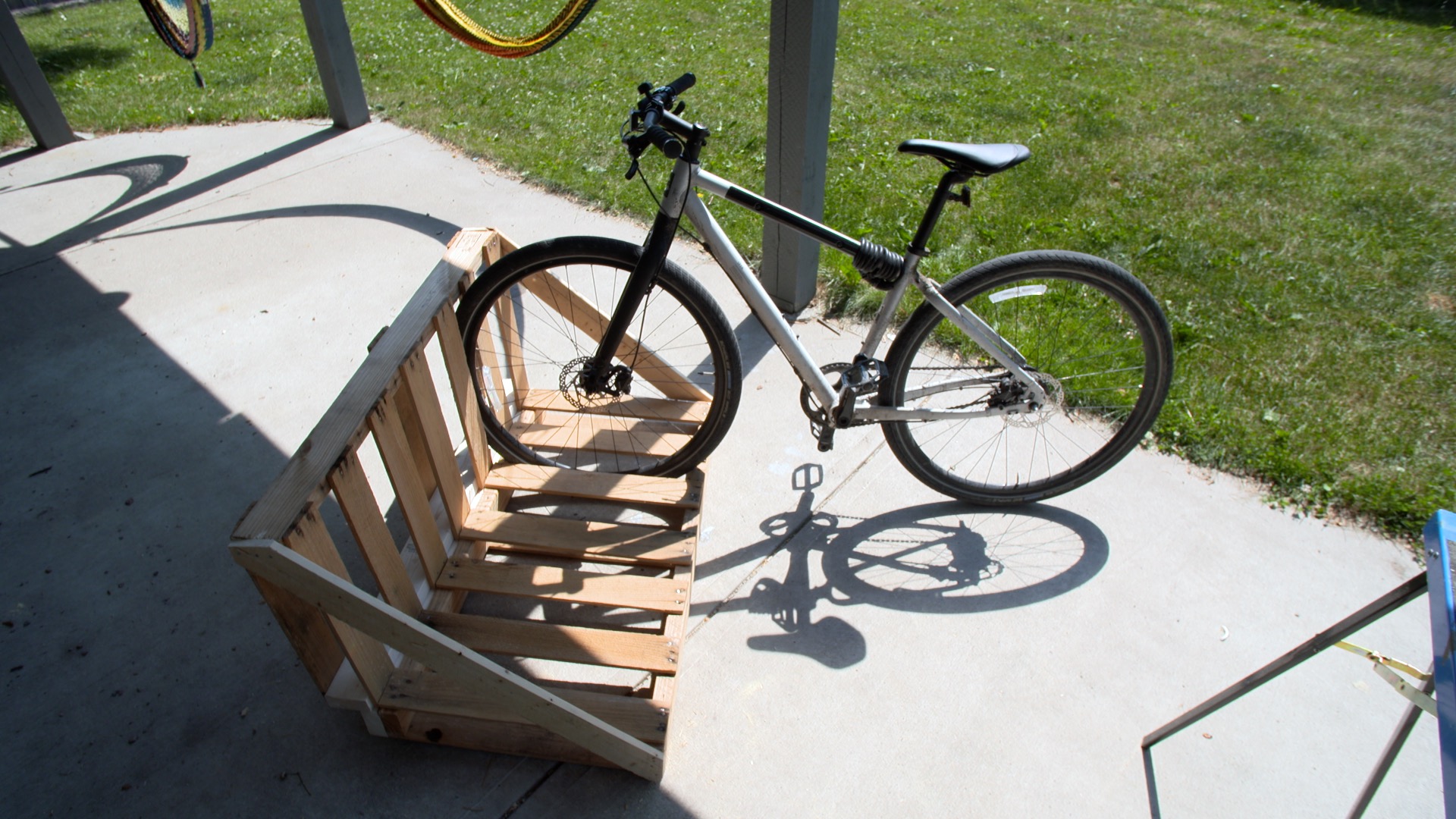 Build a Pallet Bike Rack.jpg