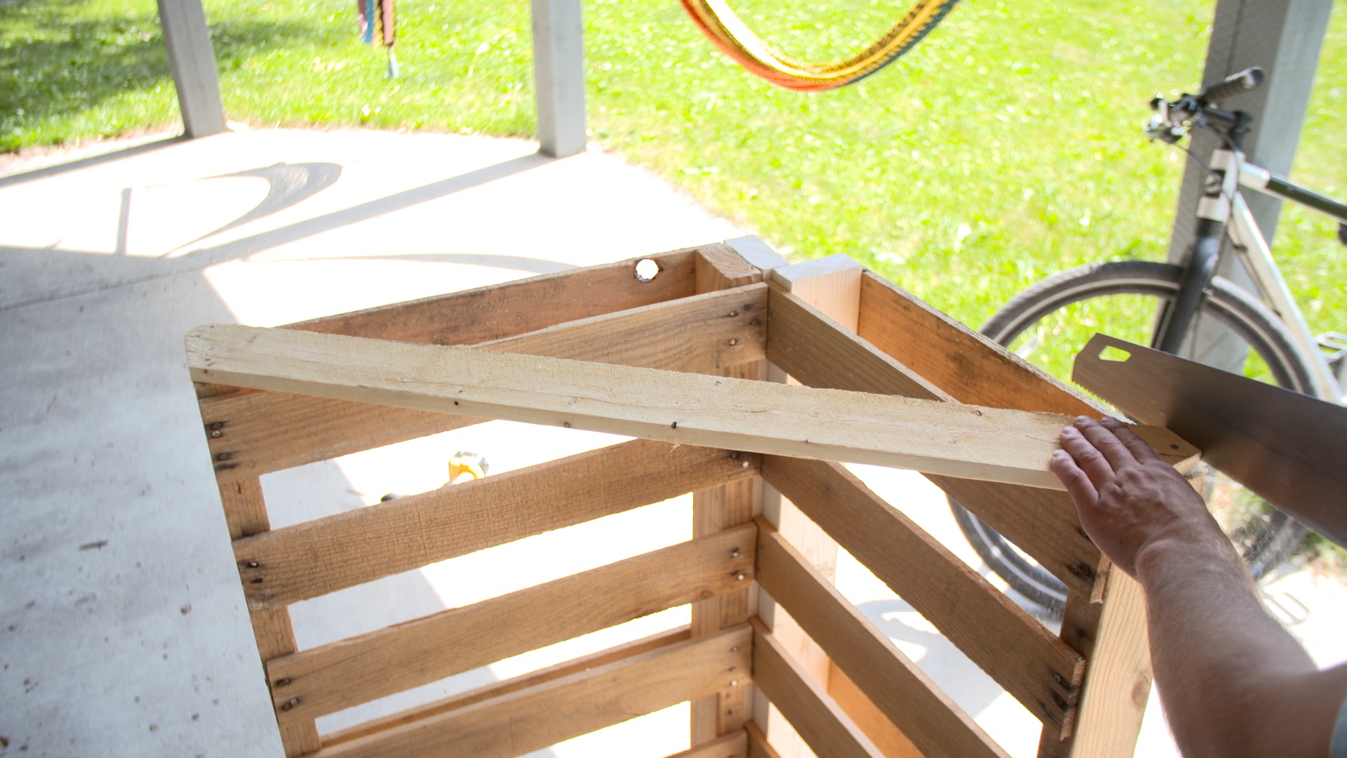 Build a Pallet Bike Rack10.jpg