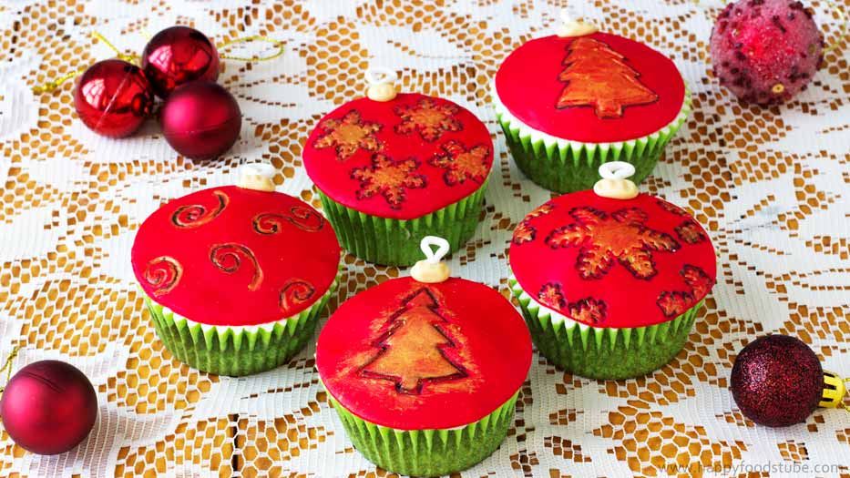 Christmas-Cupcake-Baubles-Ornaments-Decorating.jpg