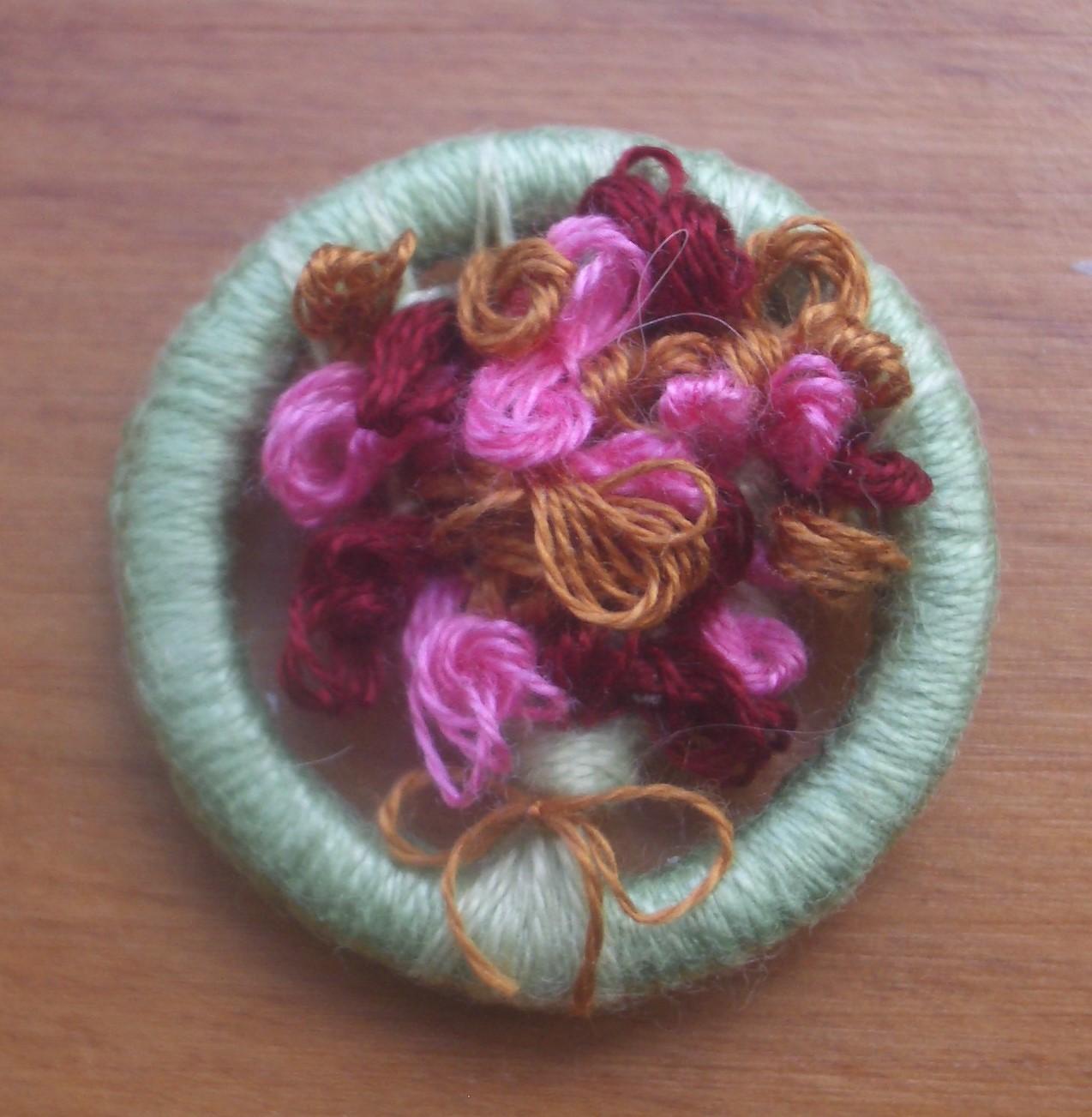 Finished posy button.JPG