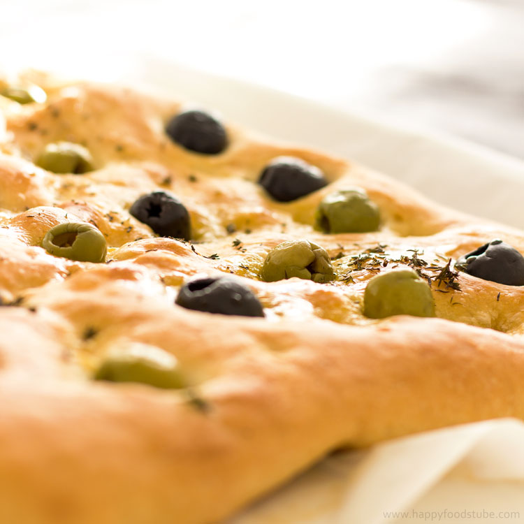 Focaccia-Bread-with-Olives-&amp;-Thyme-Featured.jpg