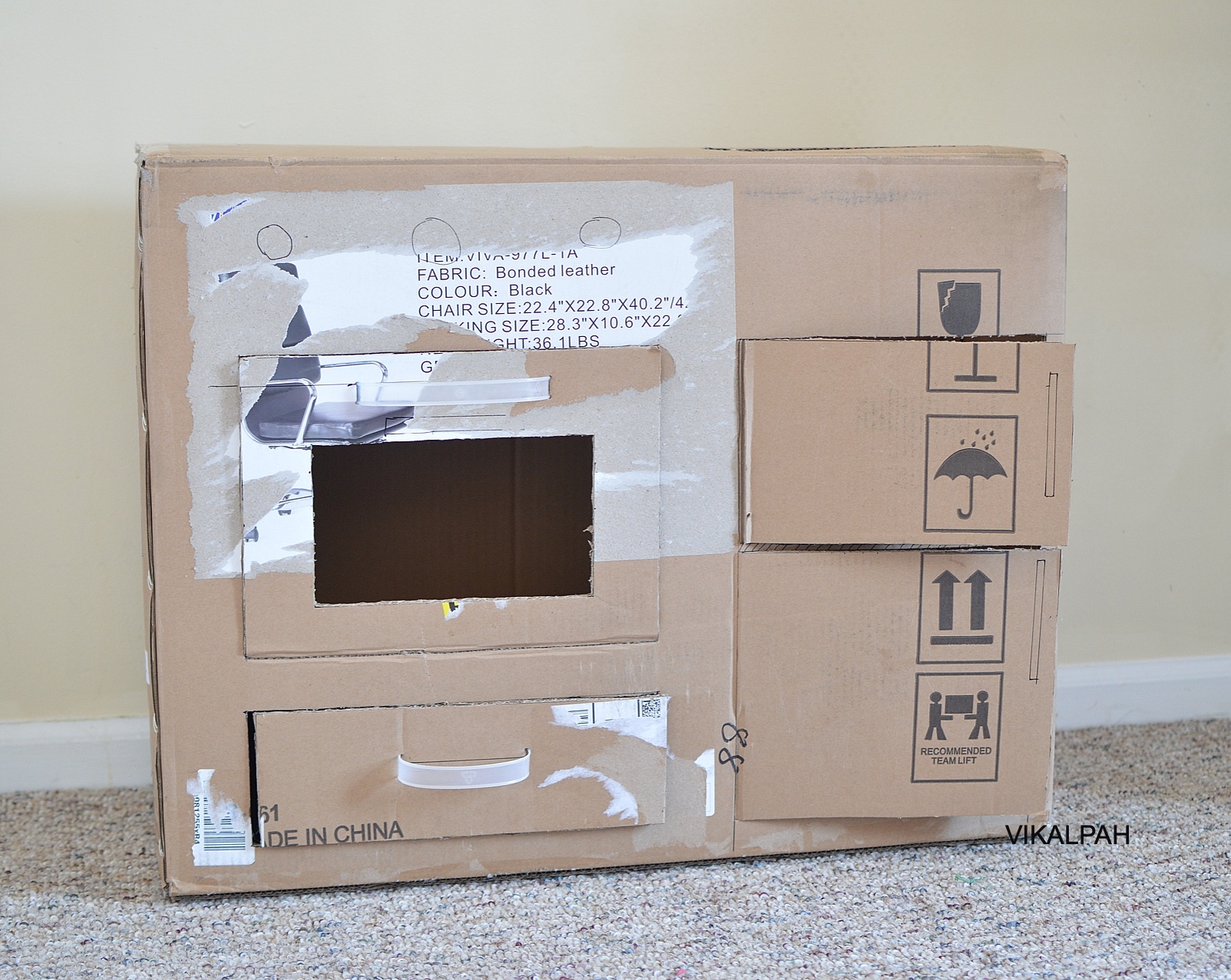 HOW TO CUT CARDBOARD OR SHIPING BOX TO MAKE DIY play KITCHEN.jpg