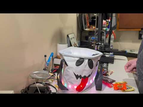 Hackaday Halloween - Smart Candy Bucket