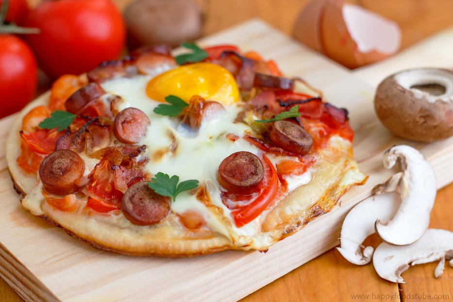 Homemade-Breakfast-Pizza-Wooden-Board.jpg