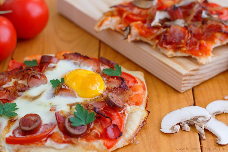 Homemade-Mini-Breakfast-Pizza.jpg