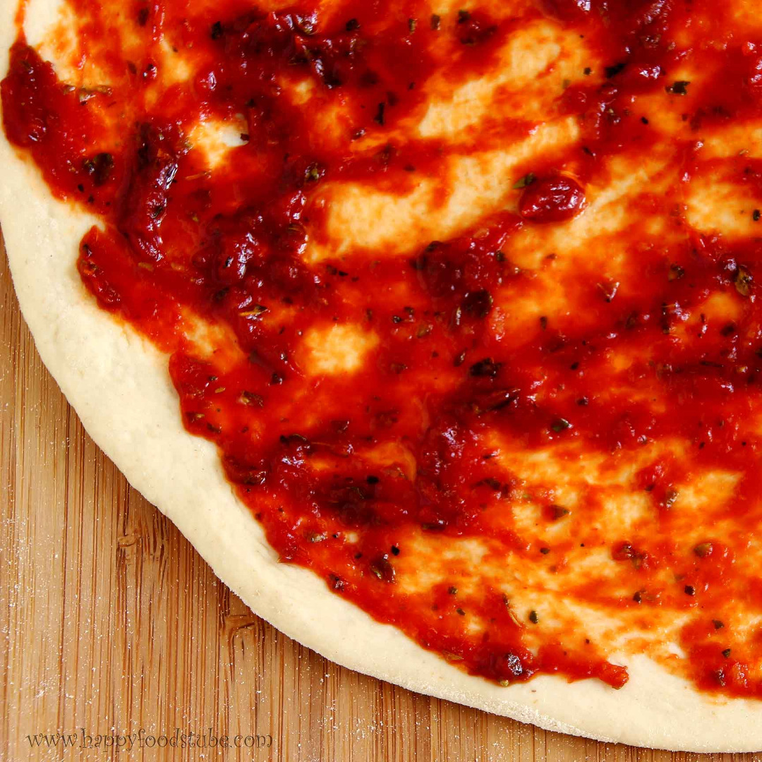 Homemade-Pizza-Sauce-Recipe.jpg