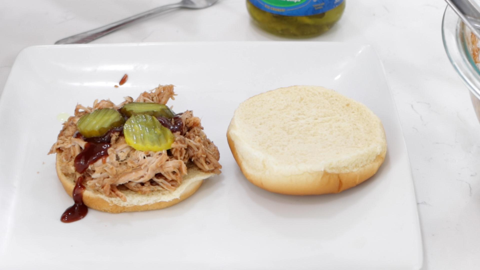 How to Make Pulled Pork in Slow Cooker Easy Pulled Pork Recipe.00_10_07_10.Still019.jpg