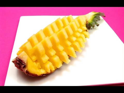 How to Quickly Cut and Serve a Pineapple (HD)