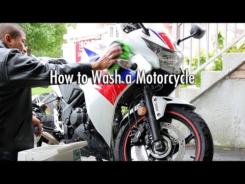 How to Wash &amp;amp; Clean a Motorcycle - CBR250R Motorbike