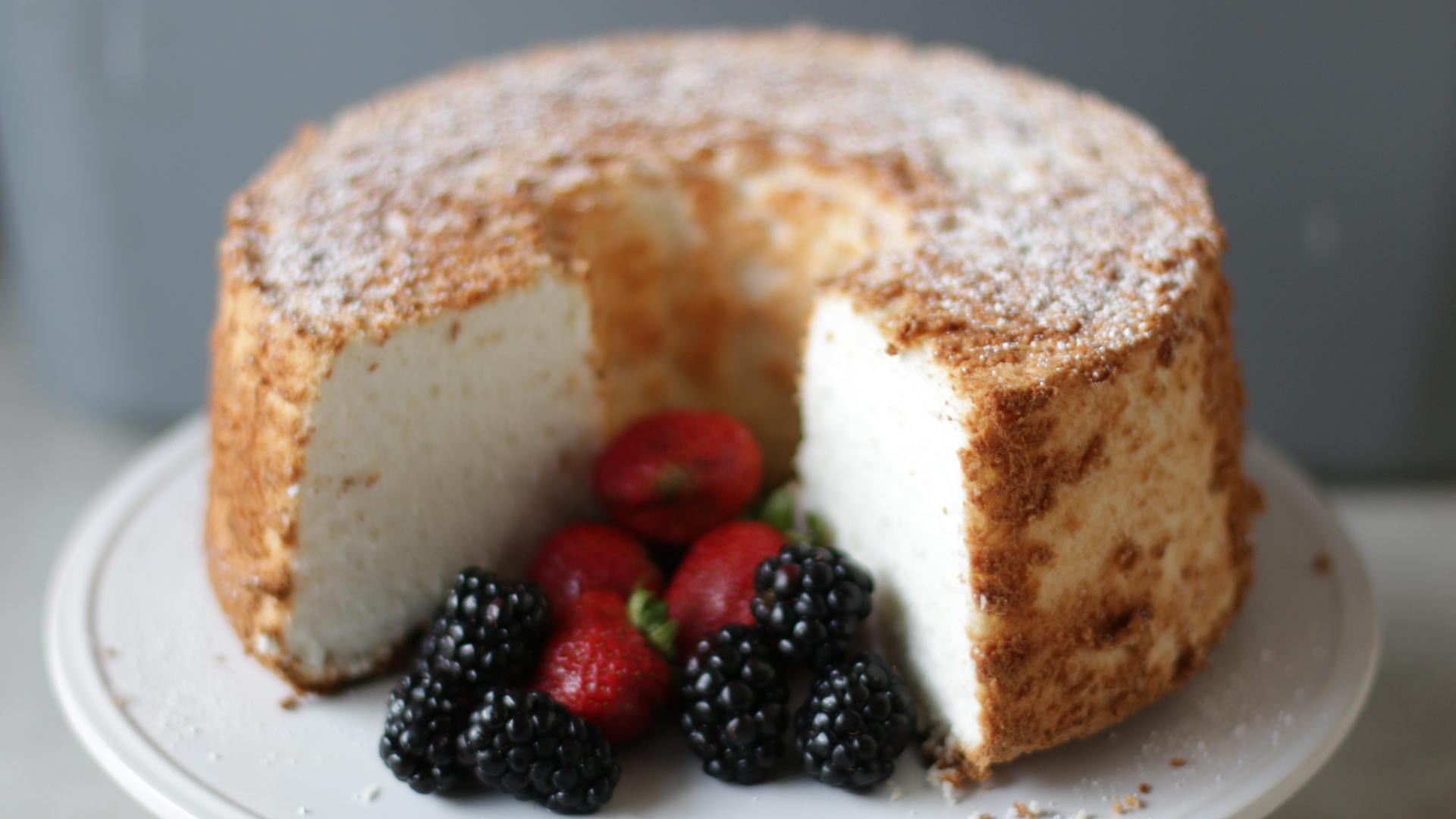 How to make Angel Food Cake Easy Homemade Angel Food Cake Recipe 4.jpg