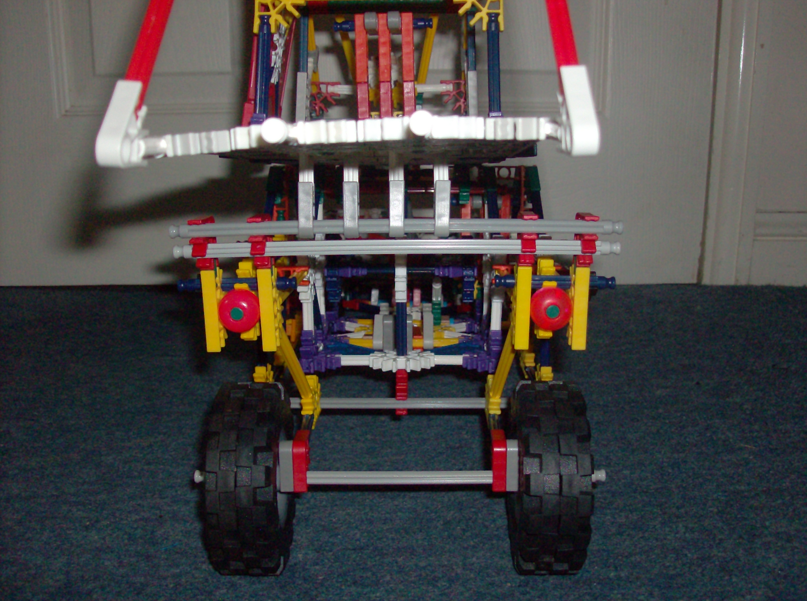 Knex Vehicle  (1).JPG