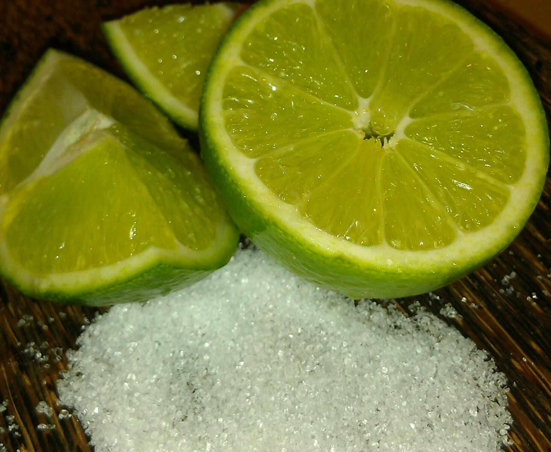 Limes-and-salt-56a45e273df78cf772820acd.jpg