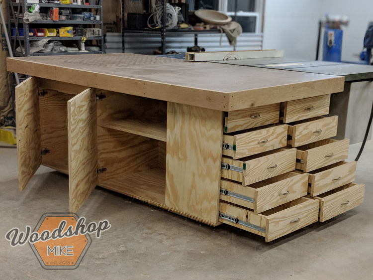 Outfeed Workbench Finished-DIY Outfeed Workbench Landscape copy.jpg