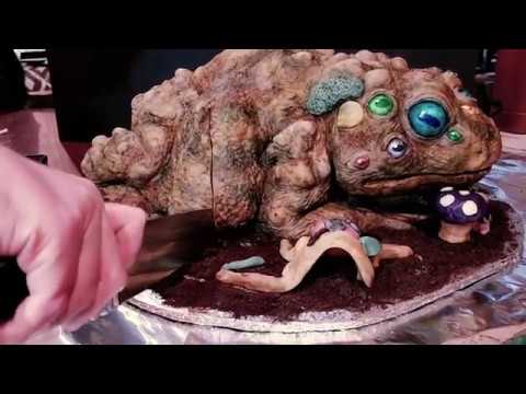 The Mutant Toad Cake with Tricky Treats