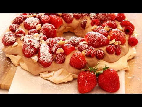 Yummy Pavlova Cake with Nutella Fresh Cream &amp;amp; Fruit