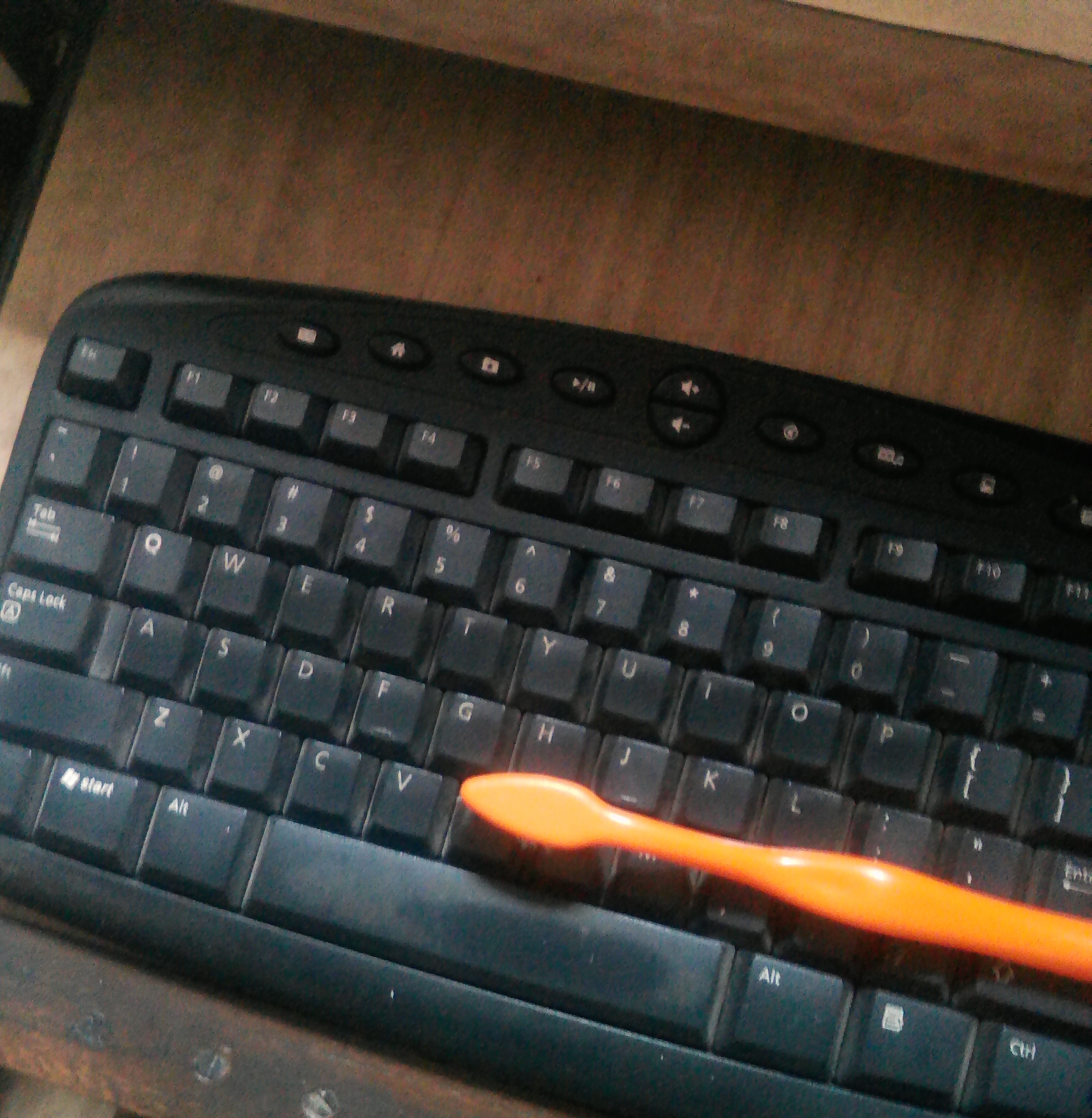 cleaning key board.jpg