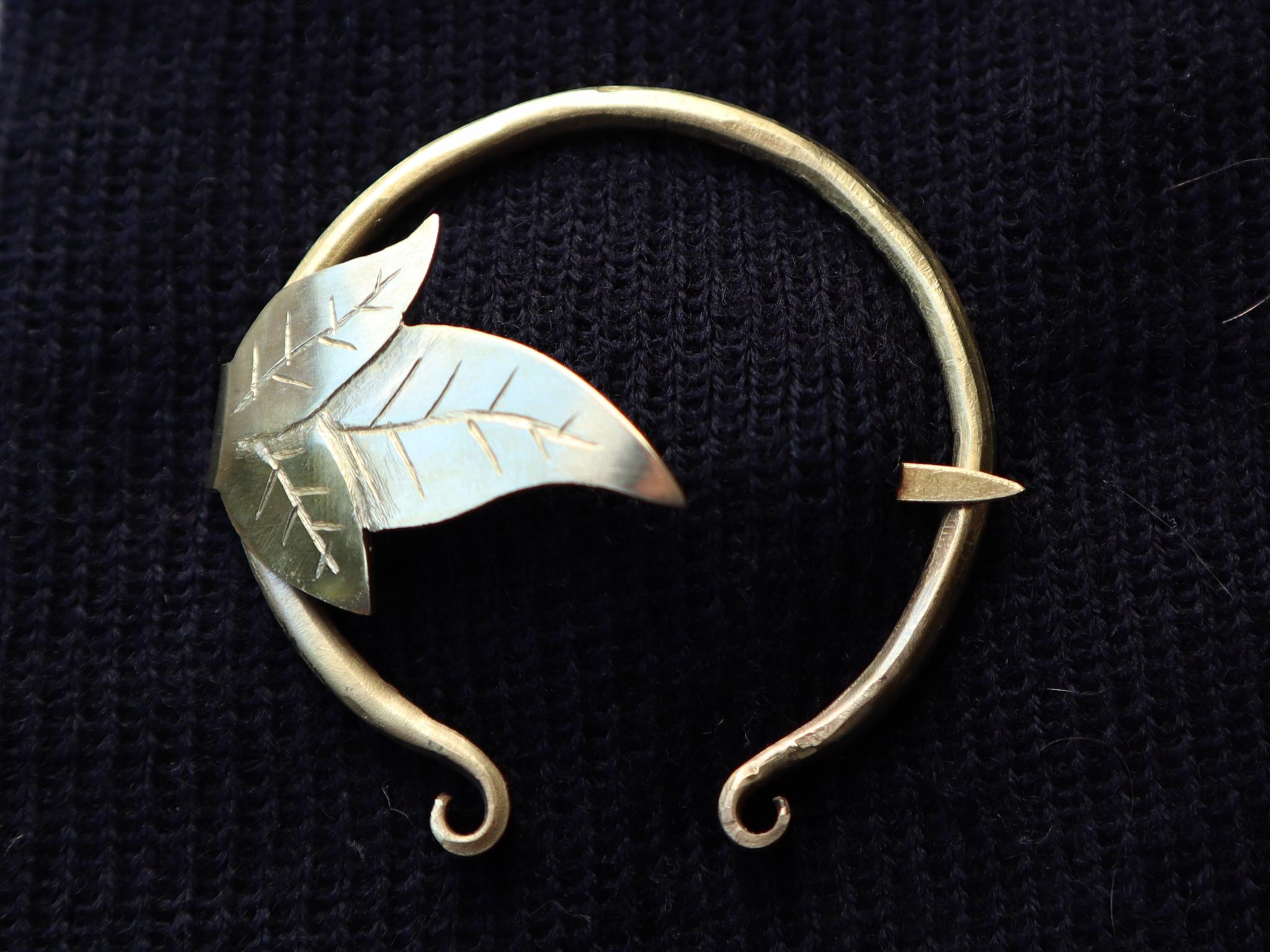 elvenbrooch3.jpg