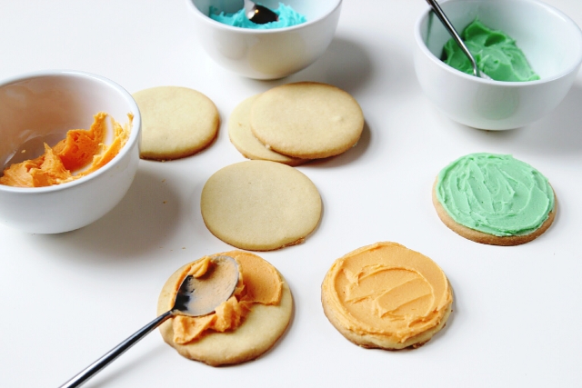 how-to-make-halloween-monster-cookies.jpg