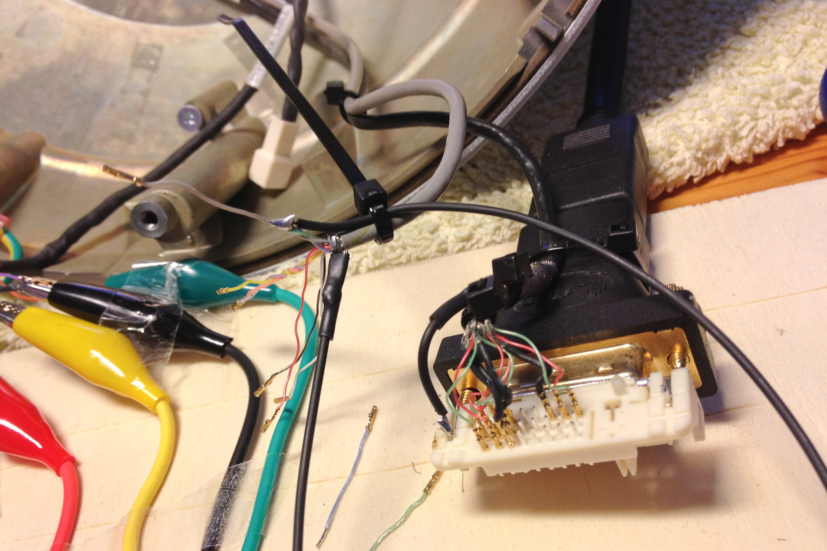 iMac G4 GND wiring.jpg