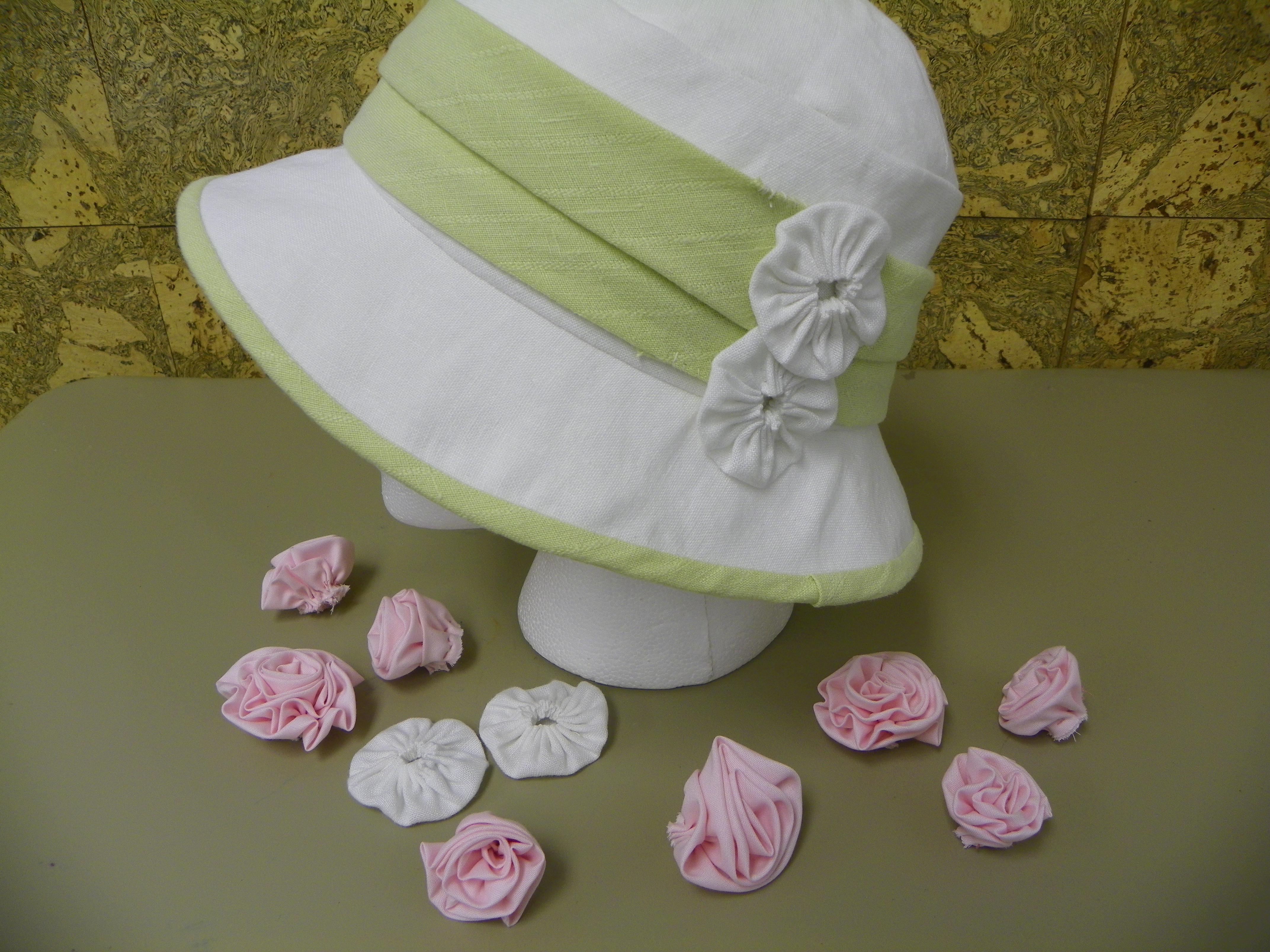 linen hat with roses 098.jpg