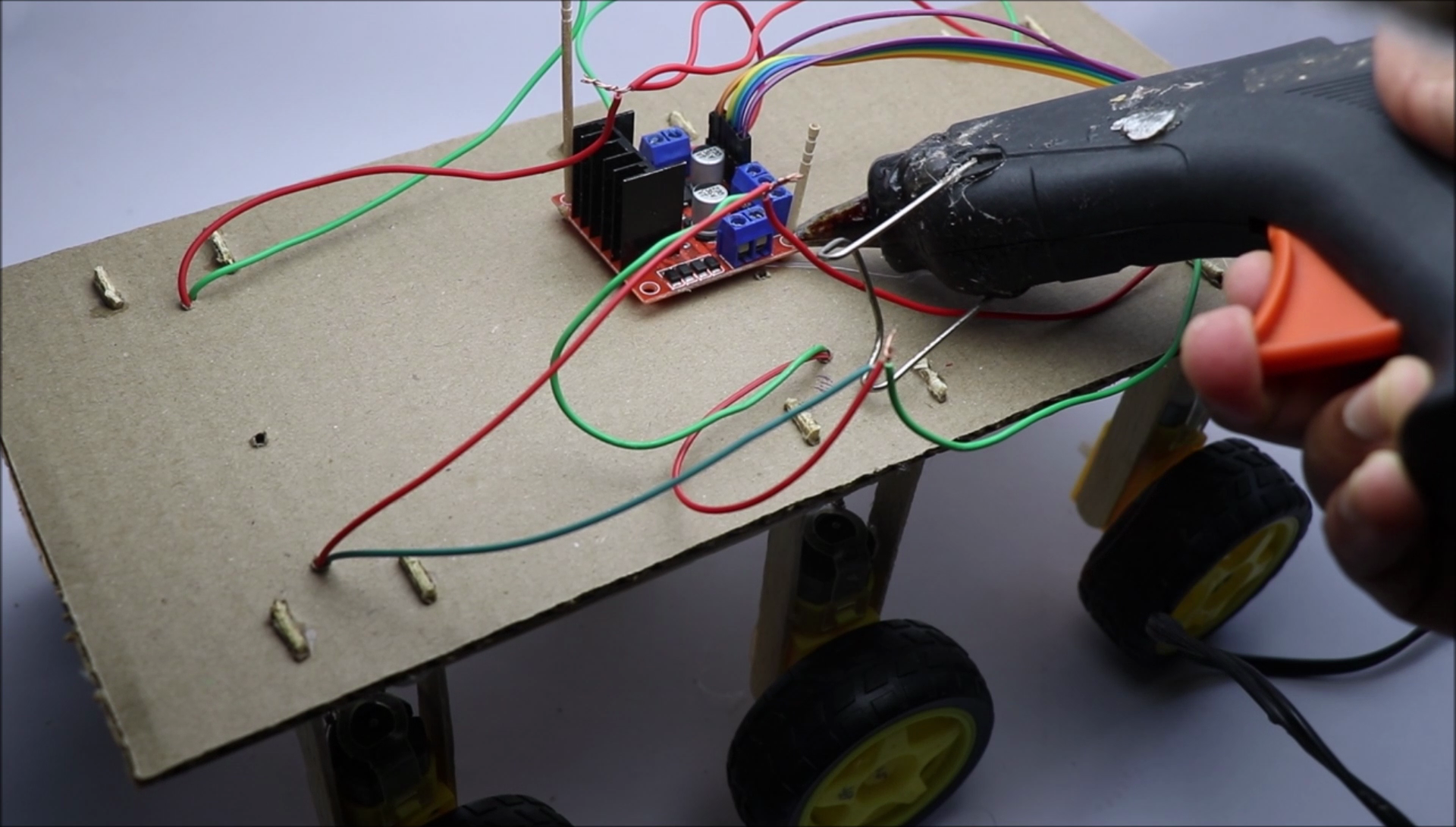 make smartphone controlled car (22).png