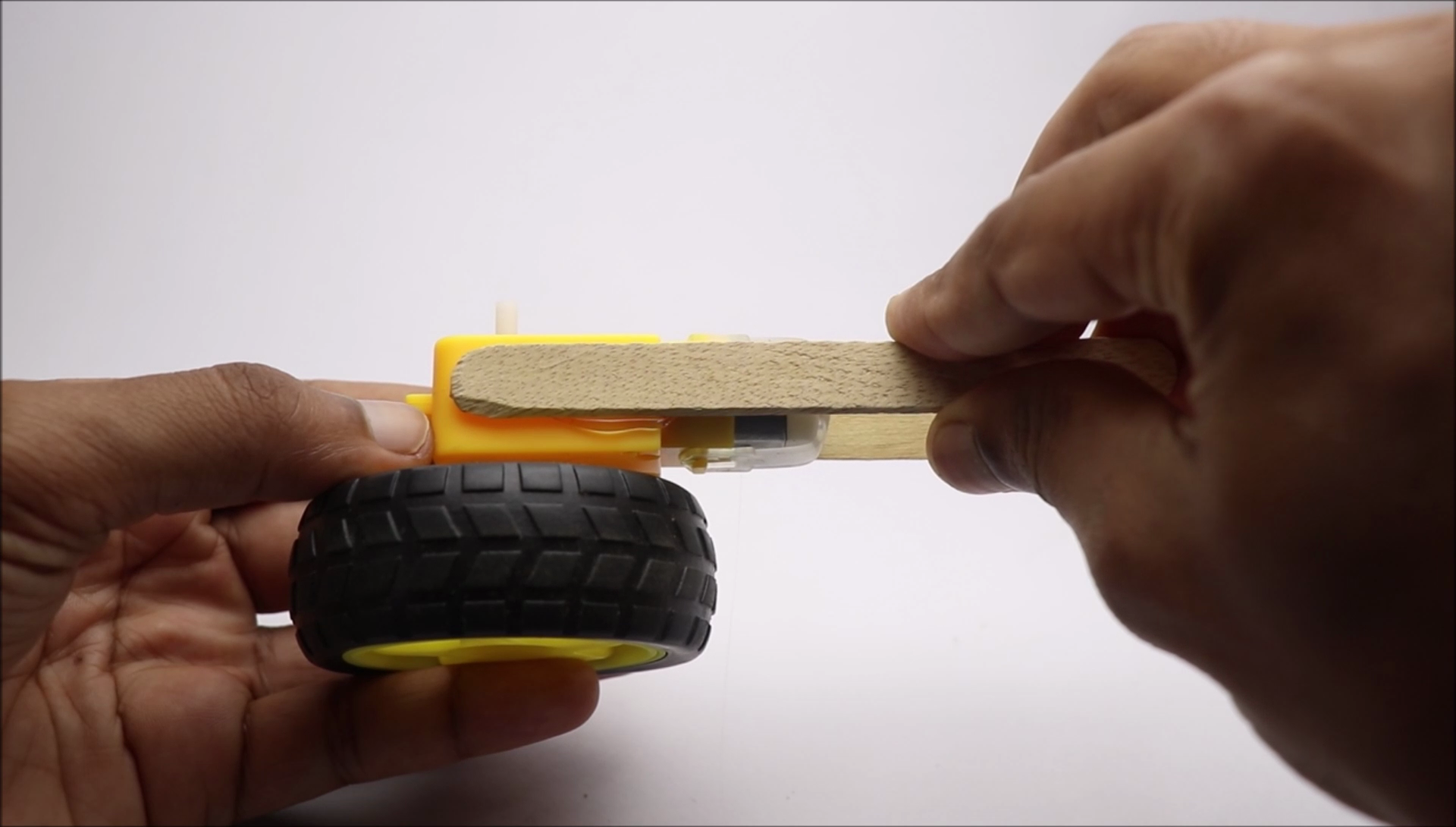 make smartphone controlled car (51).png