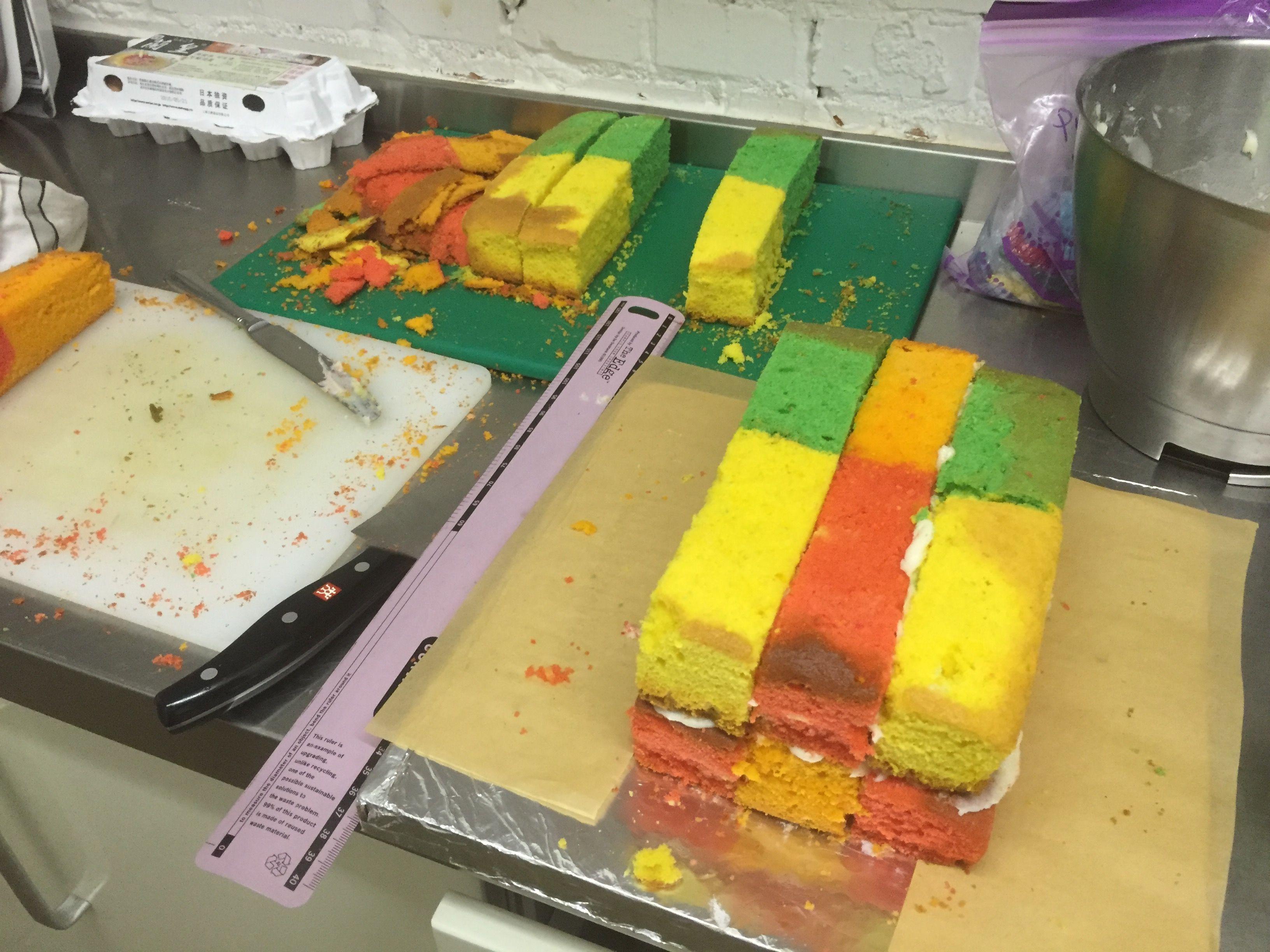 making_Rainbow_cake008.JPG