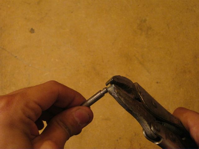 removing the lock nut.jpg