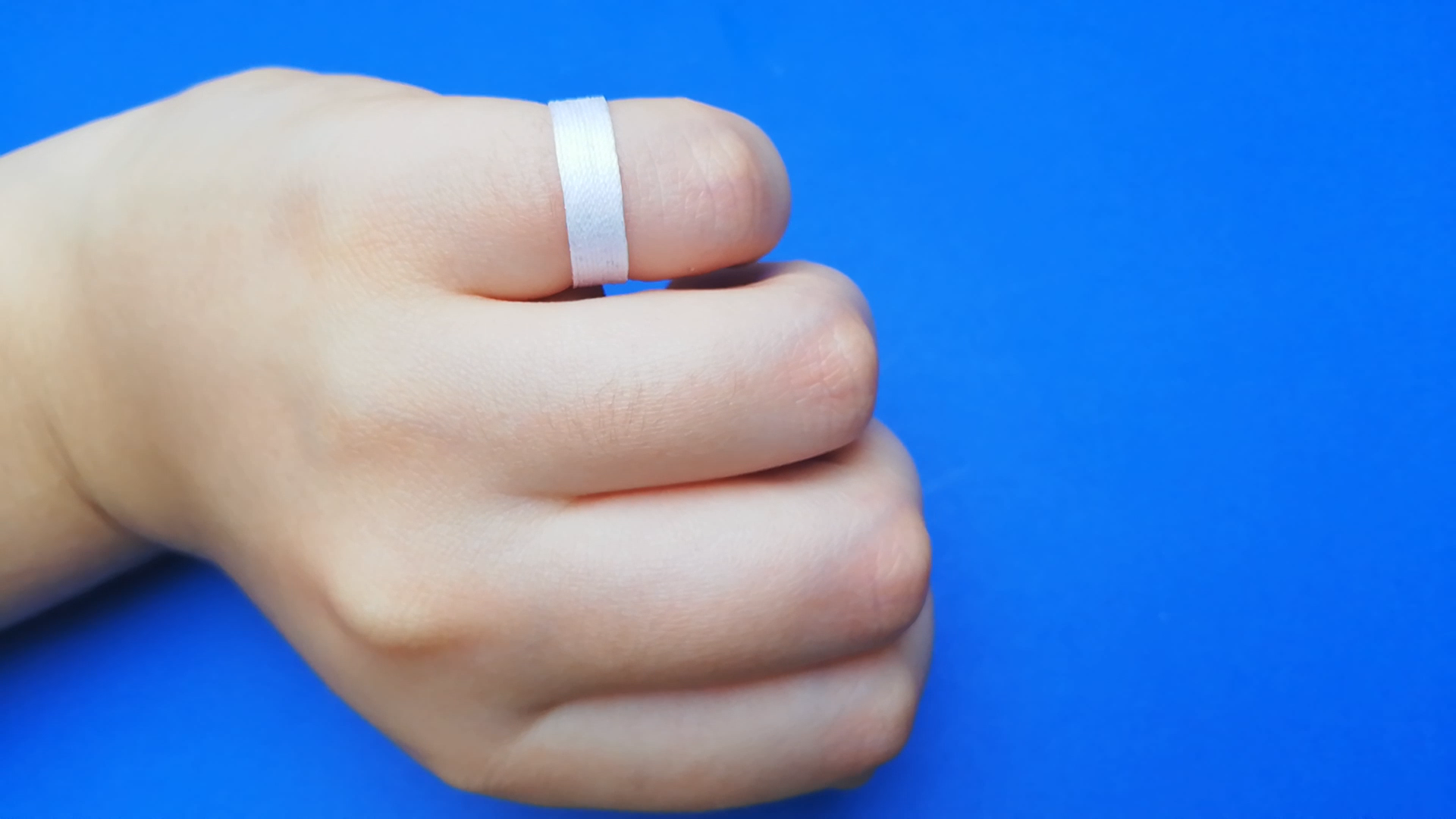 ring white.png