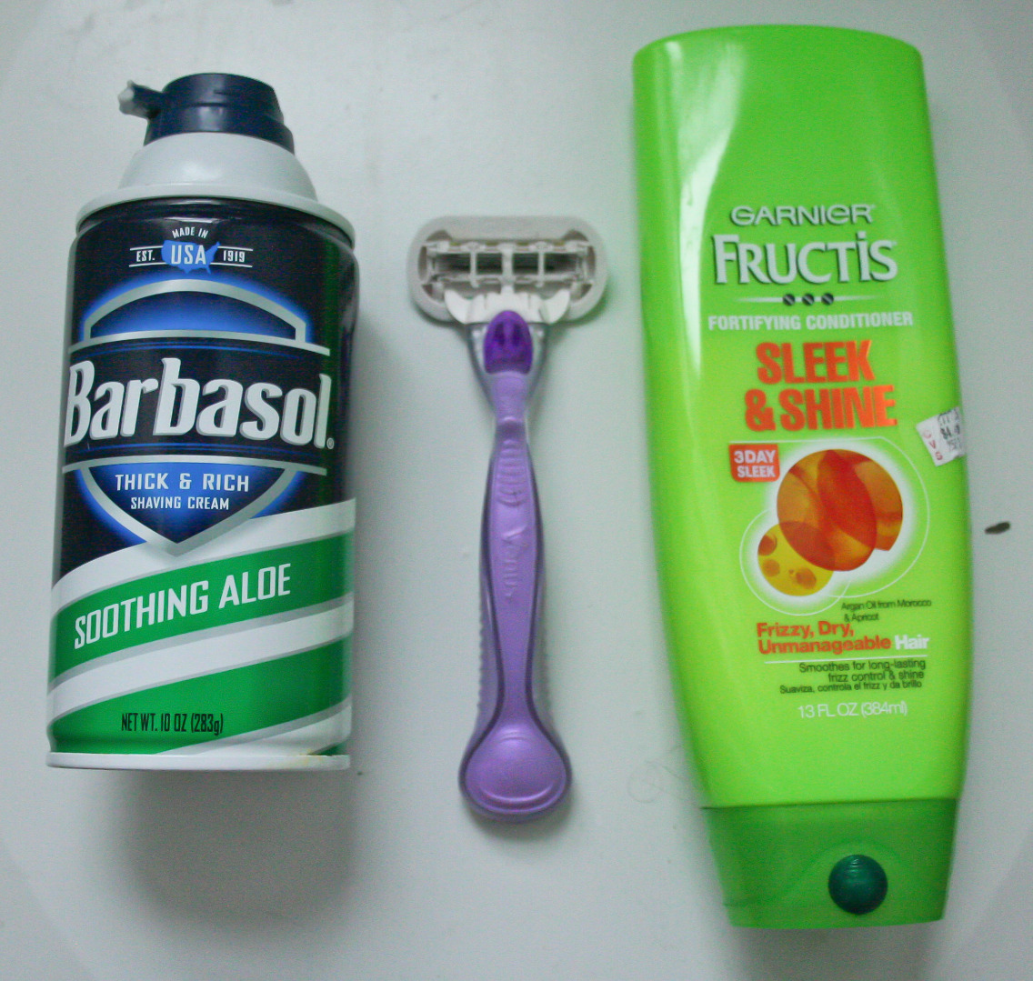 shaving legs with conditioner.jpg