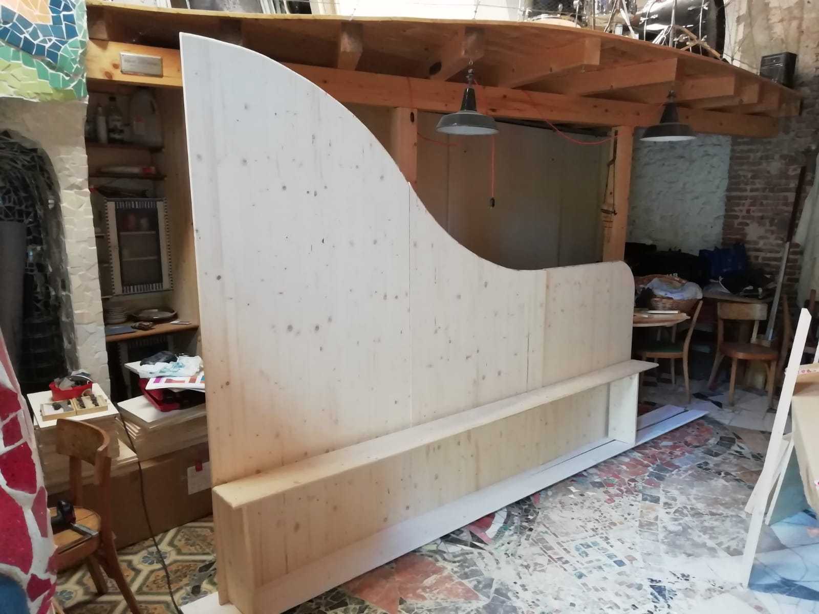 wave-shaped headboard 6.jpg