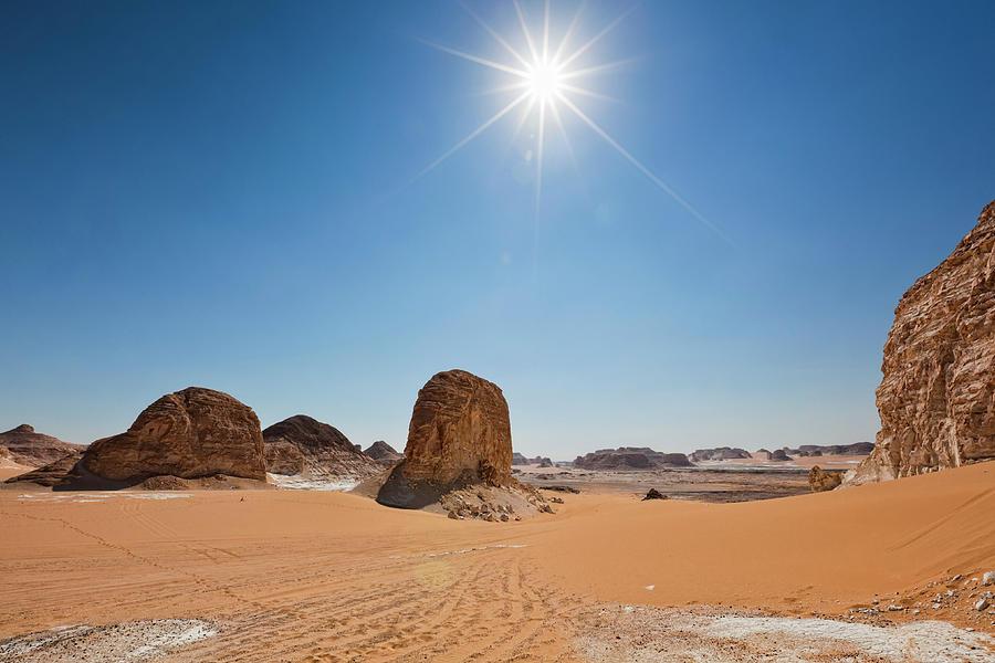 white-desert-sun-cinoby.jpg