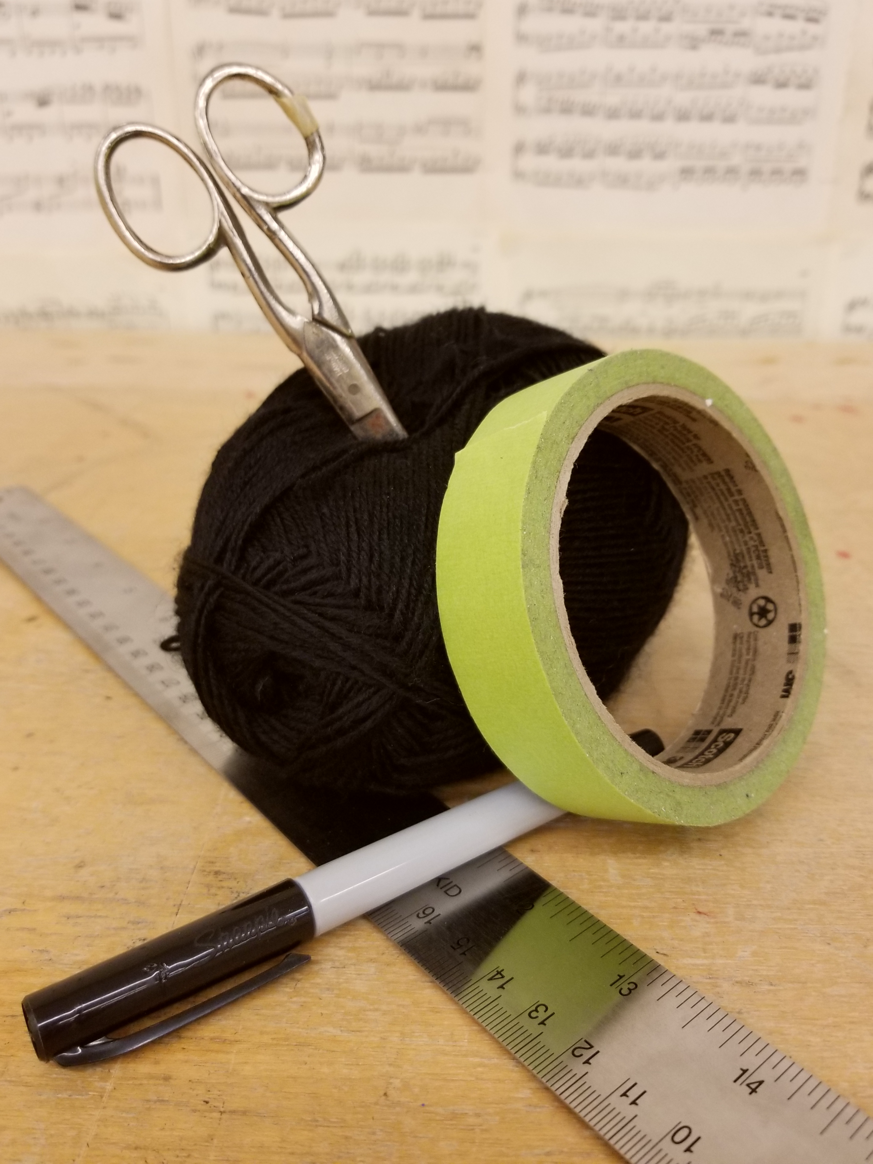 yarn_scissors_ruler_tape.png