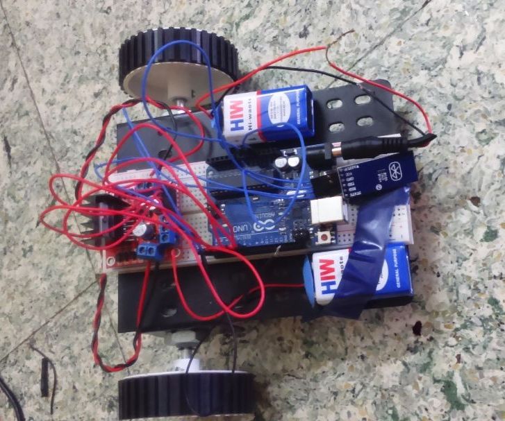 Build a Simple Robot Using a Arduino and L293 (H-Bridge)