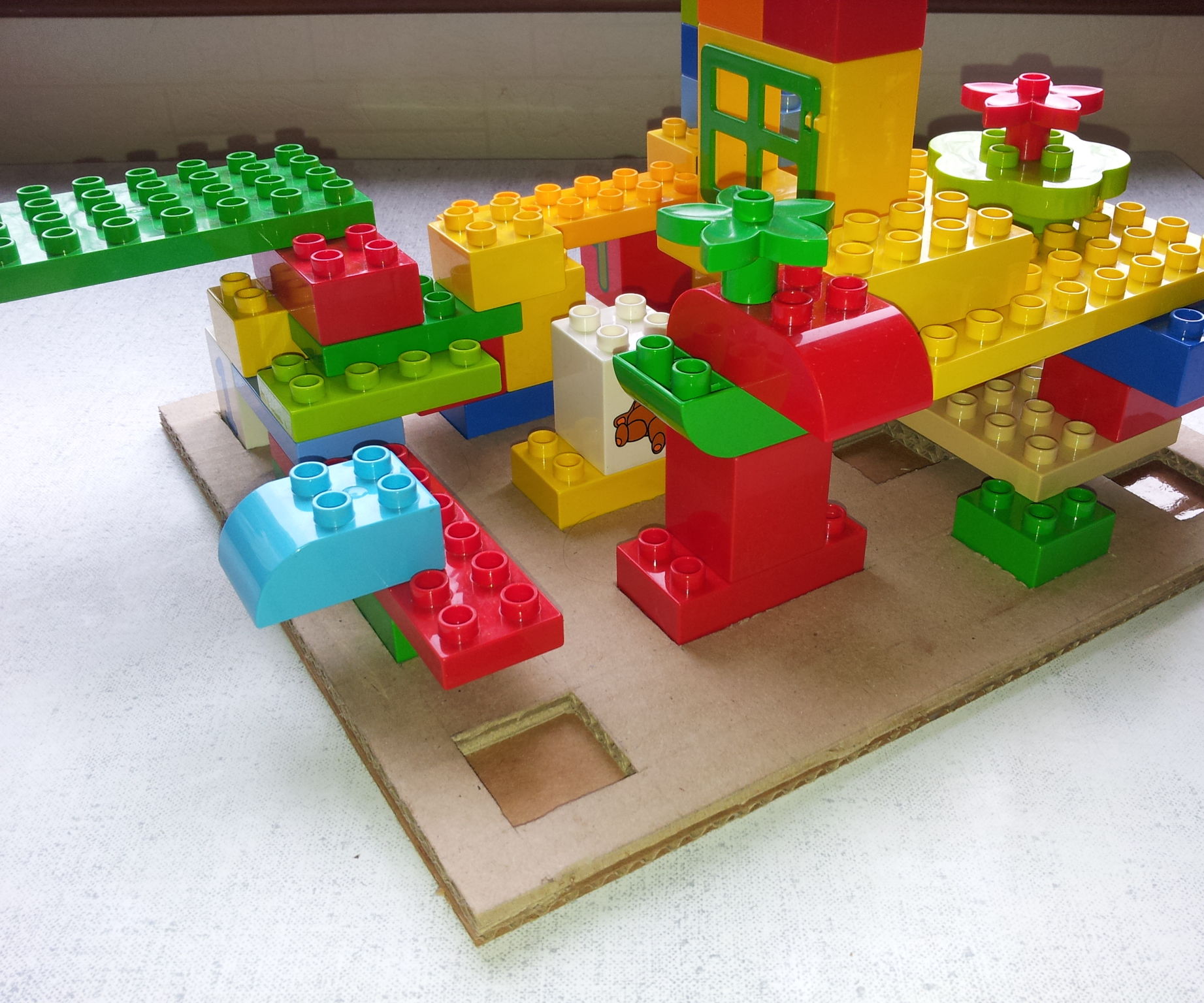 Easy-to-made Baseplate for Lego Duplo