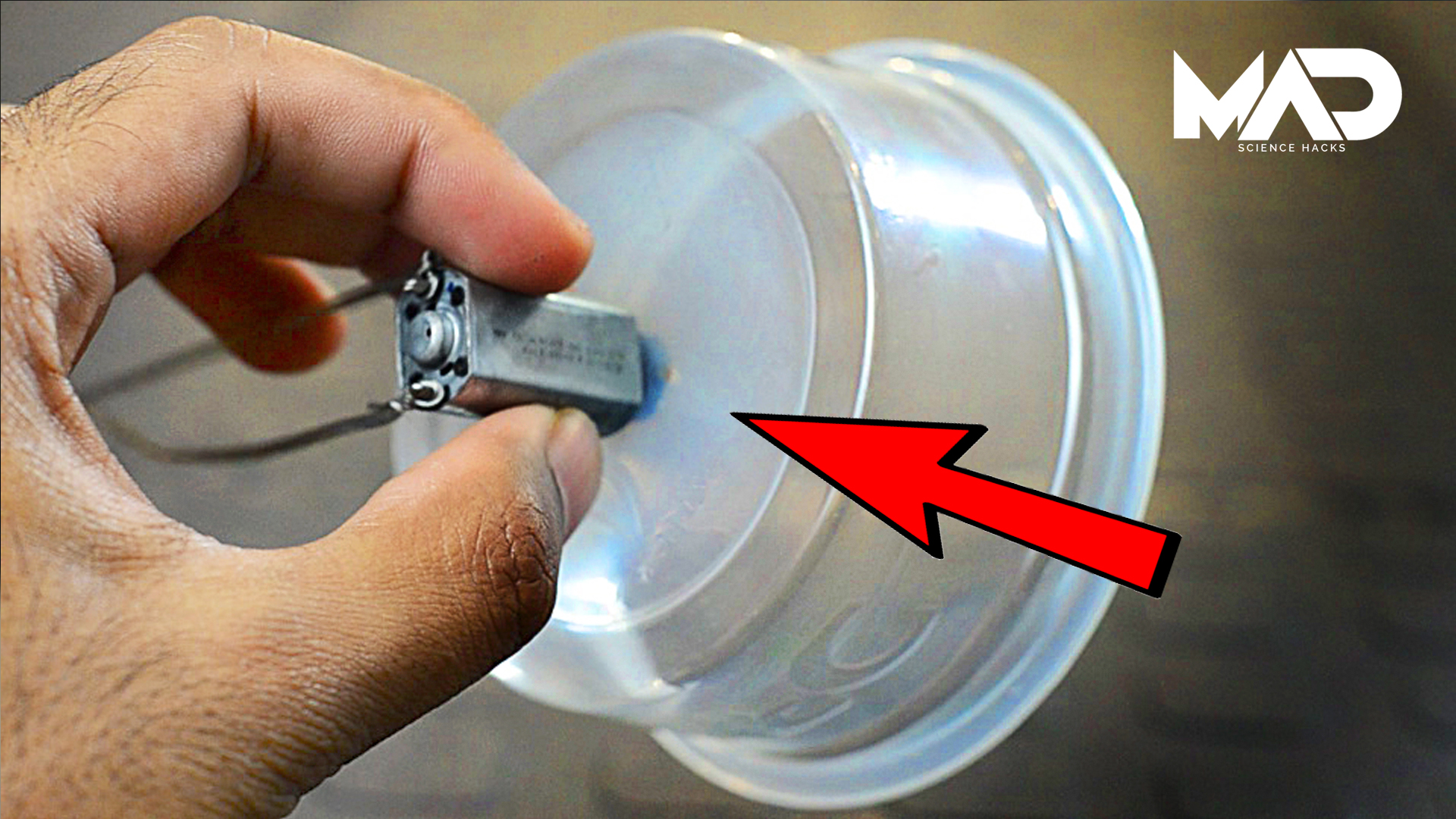 mad_science_hacks _life_hacks_lifehack_life_hack_how_to_hacks_mad_science_hacks_madsciencehacks_NEW_LIFE_HACKS_THUMB_speaker_from_dc_motor_2.jpg