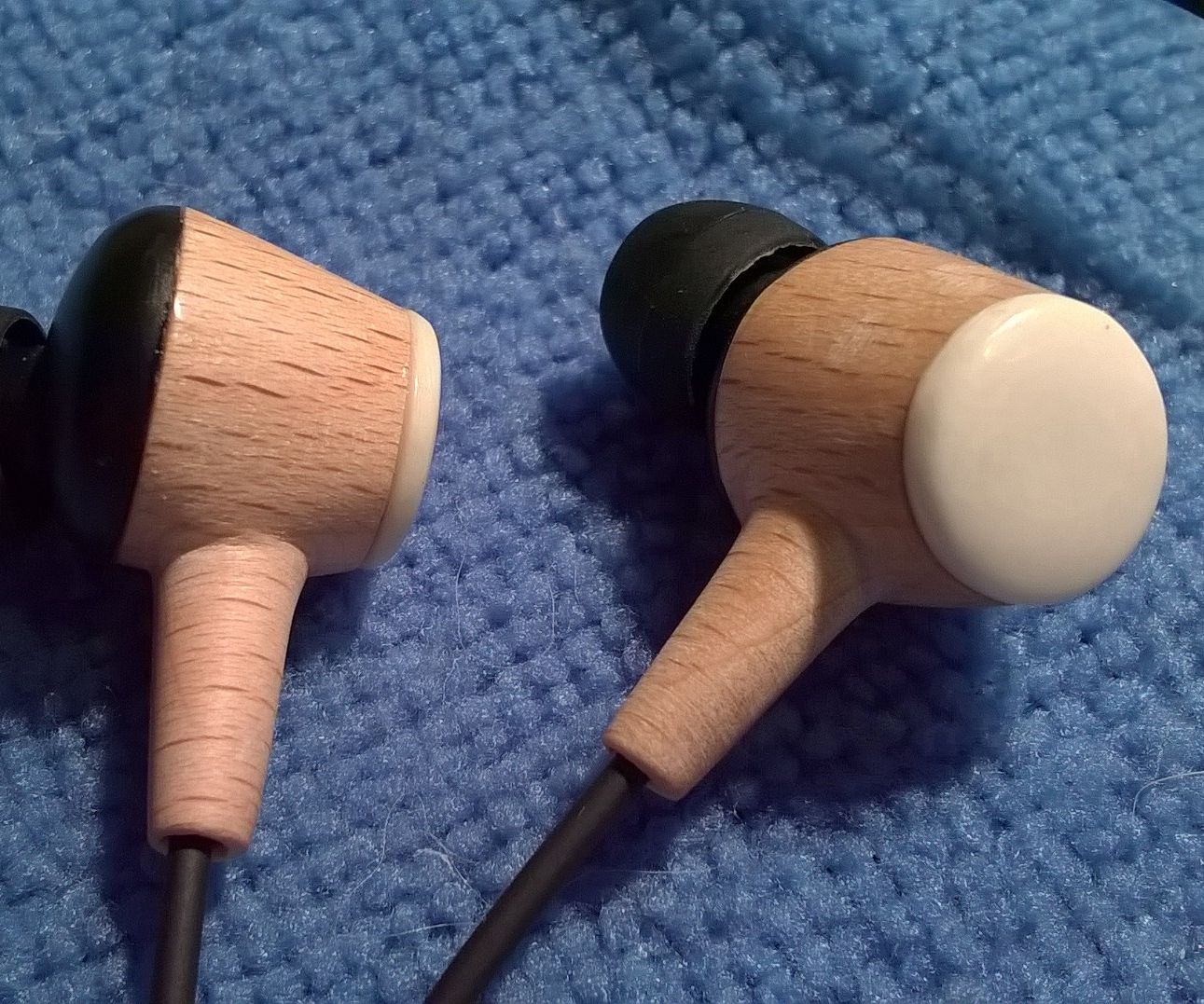 Wooden Earphones Housing With Bone Cap